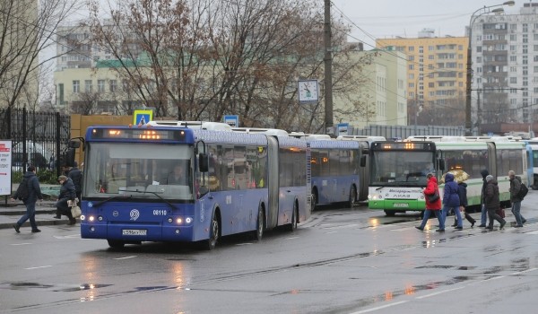 В следующем году из автобусов на 60 маршрутах столицы уберут турникеты 