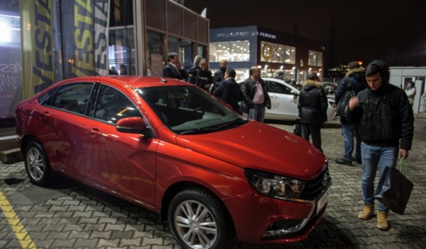 В 2017 году жители столицы купили более 200 тысяч новых автомобилей