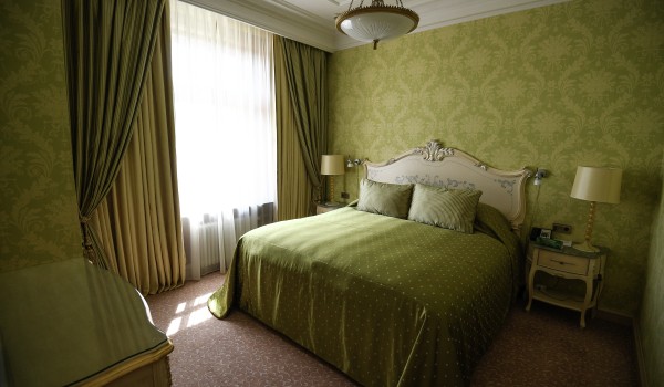 К лету следующего года планируется завершить строительство гостиницы на улице Земляной вал