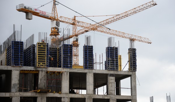 Мосгосстройнадзор проверил ход строительства жилого дома в СВАО