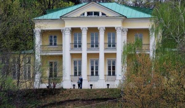 К концу 2019 года планируется завершить реставрацию Летнего и Ванного домика в Нескучном саду