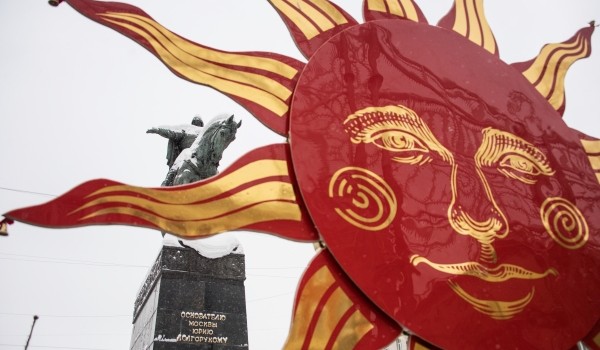 Поздравительный видеоролик запустят на фасадах зданий в столице на Масленицу