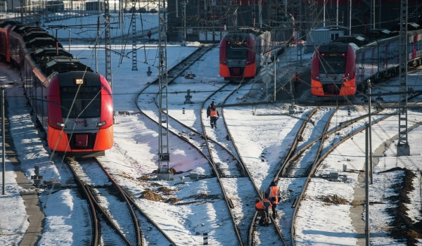 Электрички на Ленинградском направлении ОЖД проследуют 23 февраля по графику выходного дня