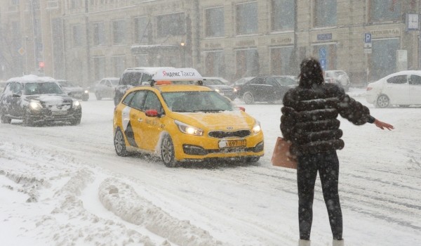 Среднее время подачи такси в Москве составляет пять-шесть минут
