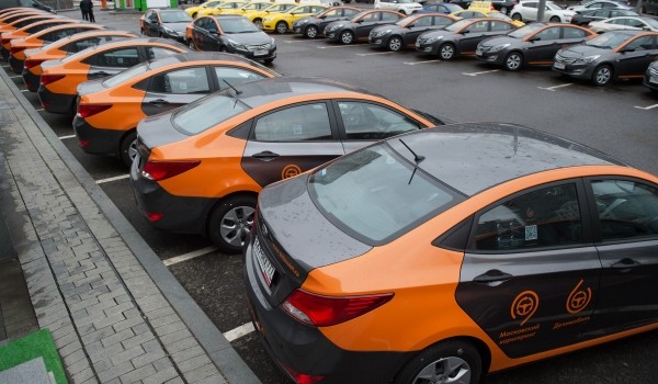 Парк такси и каршеринга в городе увеличился почти на 10 тыс. машин в прошлом году