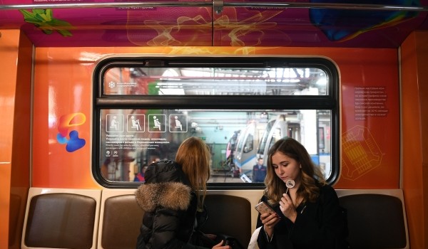 Тематический поезд «Малый театр» запустили на замоскворецкой линии метро