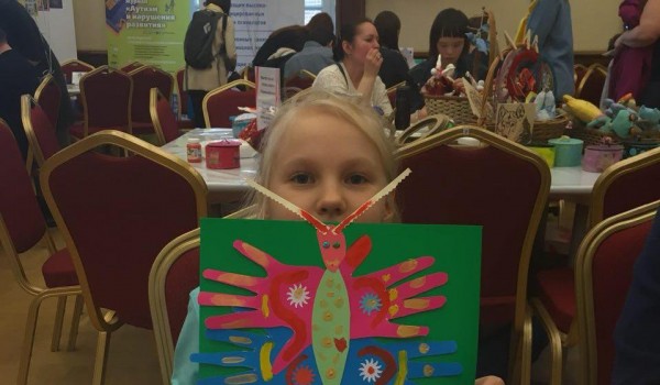 На фестивале «Люди как люди» прошла презентация справочника музейных экскурсий для детей с ментальными особенностями