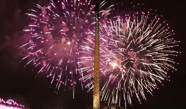 В честь Дня Победы в 15 столичных парках прогремят 80 тыс. залпов фейерверков