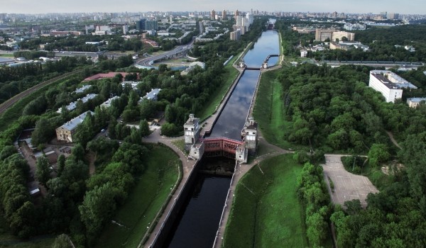 Мосгорнаследие провело субботник на станции «Покровское-Стрешнево»