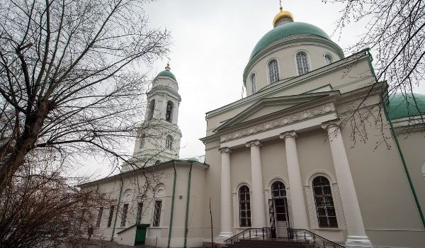 Собянин осмотрел итоги реставрации церкви св. мучеников Флора и Лавра на Зацепе