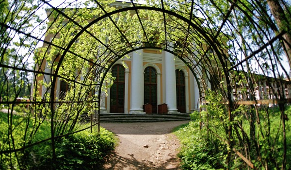 Сеть парковок планируют организовать у усадьбы «Архангельское» для гостей праздника в честь ее 100-летия