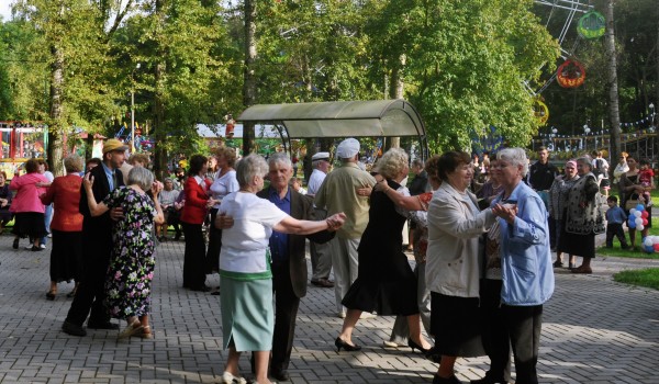 Мастер-классы по танцам пройдут 9 мая в парке «Останкино»