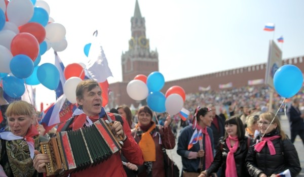 Более 1,5 млн человек приняли участи в в первомайских мероприятиях и народных гуляниях в столице