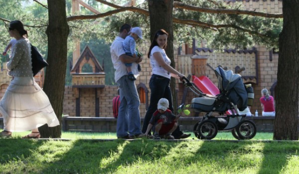 Переменная облачность и до плюс 20 градусов ожидается в столице 11 мая