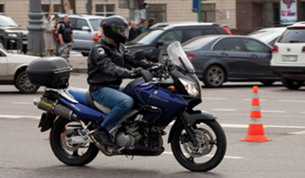 ЦОДД просит мотоциклистов соблюдать скоростной режим