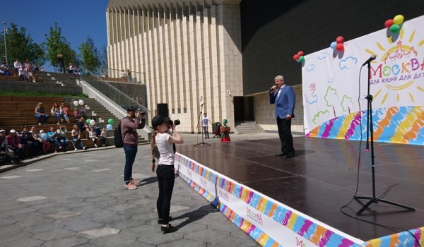 В парке «Зарядье» наградили победителей конкурса детского рисунка