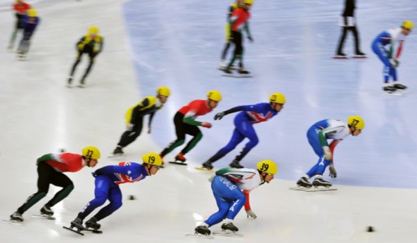 23 февраля - фестиваль любителей конькобежного спорта «Московские молнии»