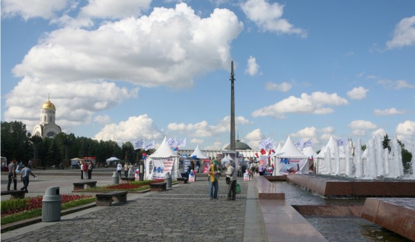 26 августа - 15 Московский фестиваль прессы в Парке Победы на Поклонной горе