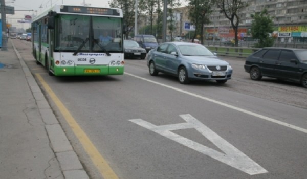 Выделенная полоса на Ленинградском проспекте