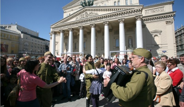 9 мая в сквере Большого театра