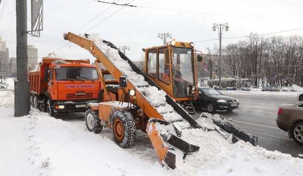 Уборка снега в Москве