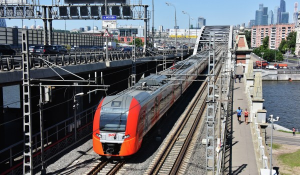 Ежедневно более 28 тысяч пассажиров пользуются «Ласточками» на маршруте Москва-Зеленоград