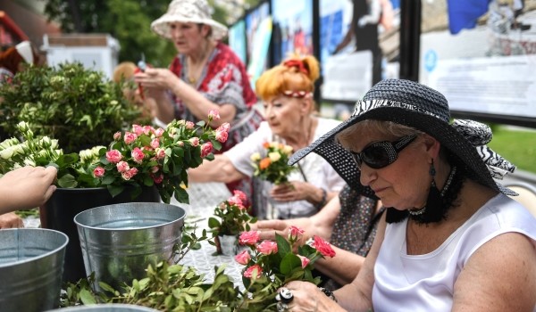 В городских парках стартует программа лояльности «Московского долголетия»