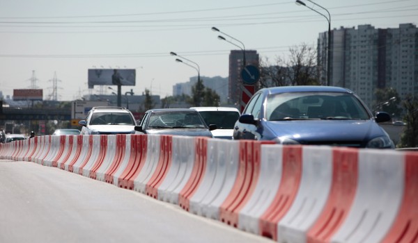 На трех участках дорог на пересечении МКАД и Бесединского шоссе ограничат движение автотранспорта