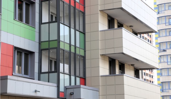 Эксперты проверят ход строительства трех новостроек по программе реновации