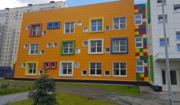 Три новых школы и три новых детских сада открылись в Москве