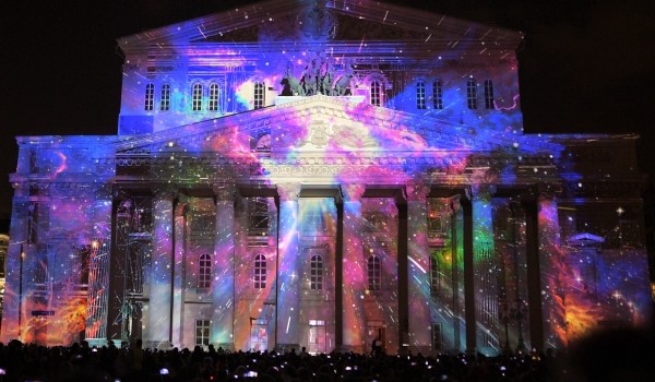 Трансляцию закрытия фестиваля «Круг света» на трех площадках покажут в сервисе «Окно в город» 25 сентября