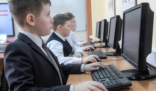 Ученики столичных школ смогут выполнять домашние задания в системе «Московская электронная школа»