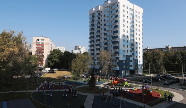 Семь дворов в районе Щукино благоустроили с начала года на средства от платных парковок