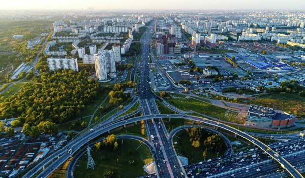 В начале 2019 года панируется начать реконструкцию развязки на пересечении МКАД с ул. Верхние Поля