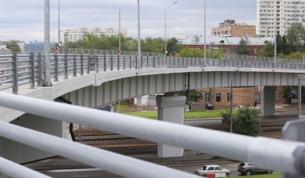 Завершается строительство опор эстакады на участке автодороги МКАД - поселок Коммунарка