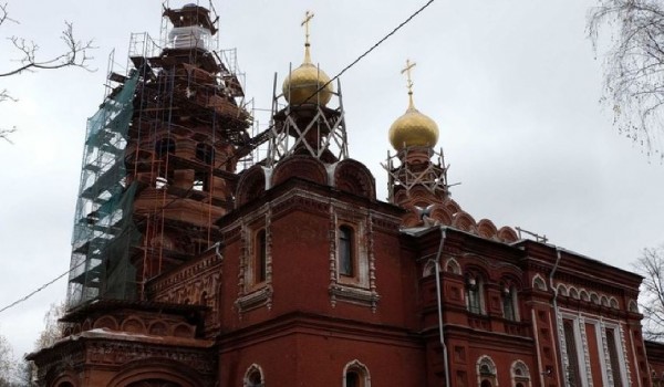 На северо-востоке столицы продолжаются работы по восстановлению исторического храма Живоначальной Троицы