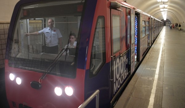 Еще пять поездов «Москва» запустили в столичном метро