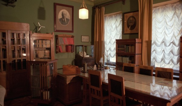 Завершена реставрация Мемориальной квартиры Кржижановского