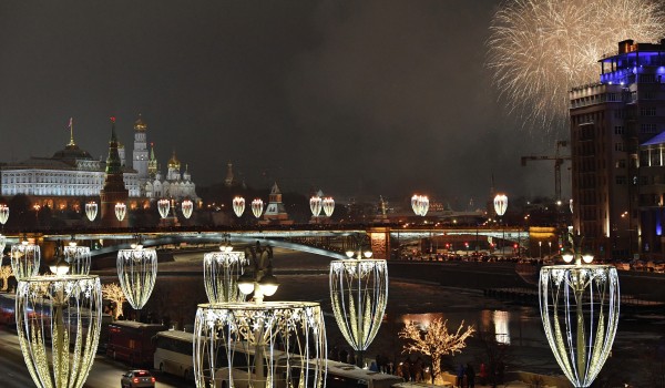 В Москве в праздничных гуляньях 1 января приняли участие 2,1 млн человек