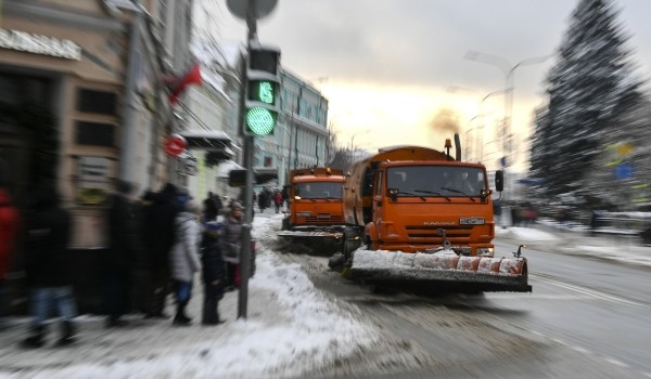 Свыше 62 тыс. человек задействованы в уборке и вывозе снега в Москве