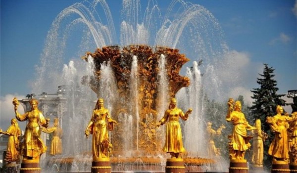 Завершена реставрация скульптур фонтана «Дружба народов»