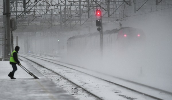 Более 14 тысяч куб. метров снега убрано с начала 2019 года с пассажирских платформ ОЖД