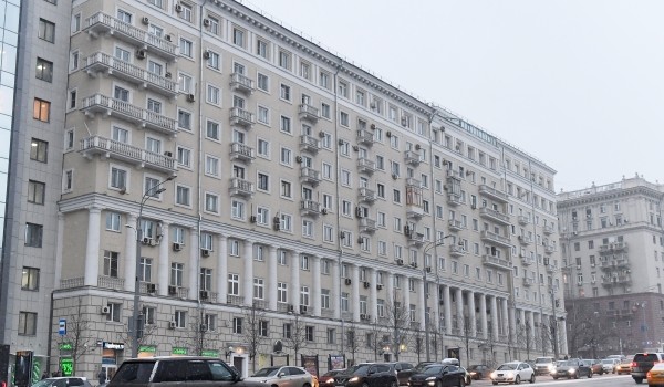 «Желтый» уровень опасности из-за сильного ветра и гололедицы объявлен в столице на 1 марта