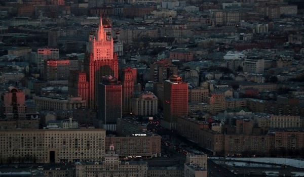 «Желтый» уровень опасности из-за сильного ветра продлен в Москве на 6 марта