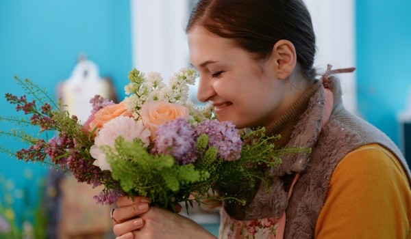 В Музее Победы посетительницам подарят тюльпаны