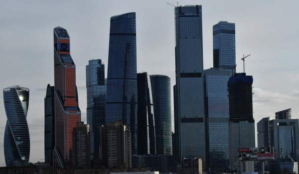 «Желтый» уровень опасности из-за сильного ветра объявлен в столице на 12 марта