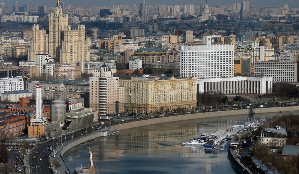 «Желтый» уровень опасности из-за сильного ветра объявили в Москве на 23 марта