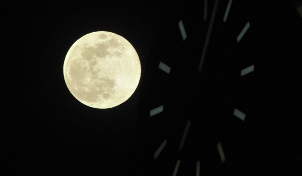 21 мая москвичи смогут наблюдать сближение Луны с Юпитером