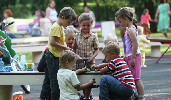 Летние детские лагеря откроются в восьми столичных парках