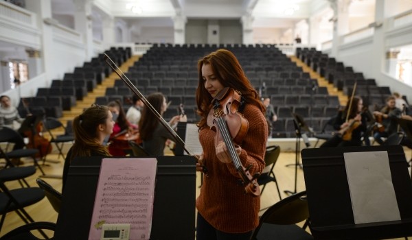 Музыкальные инструменты закупят для столичных школ искусств